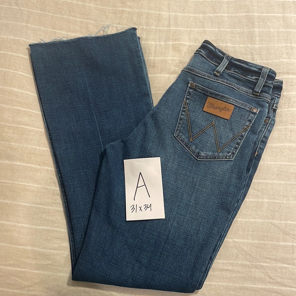 Wrangler exaggerated boot cut  31 x 34 worn once